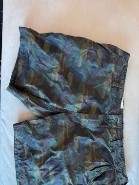 Relwen Flyweight Flex Shorts – Camo – Size 32